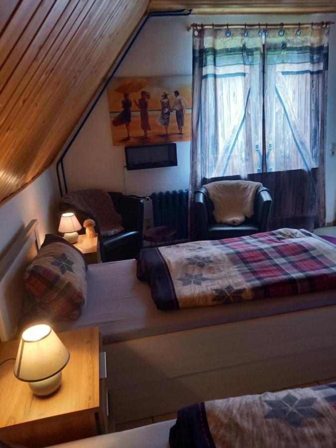 Ferienwohnung Aroba neu, auch für Monteure Fehrenbach Exterior foto