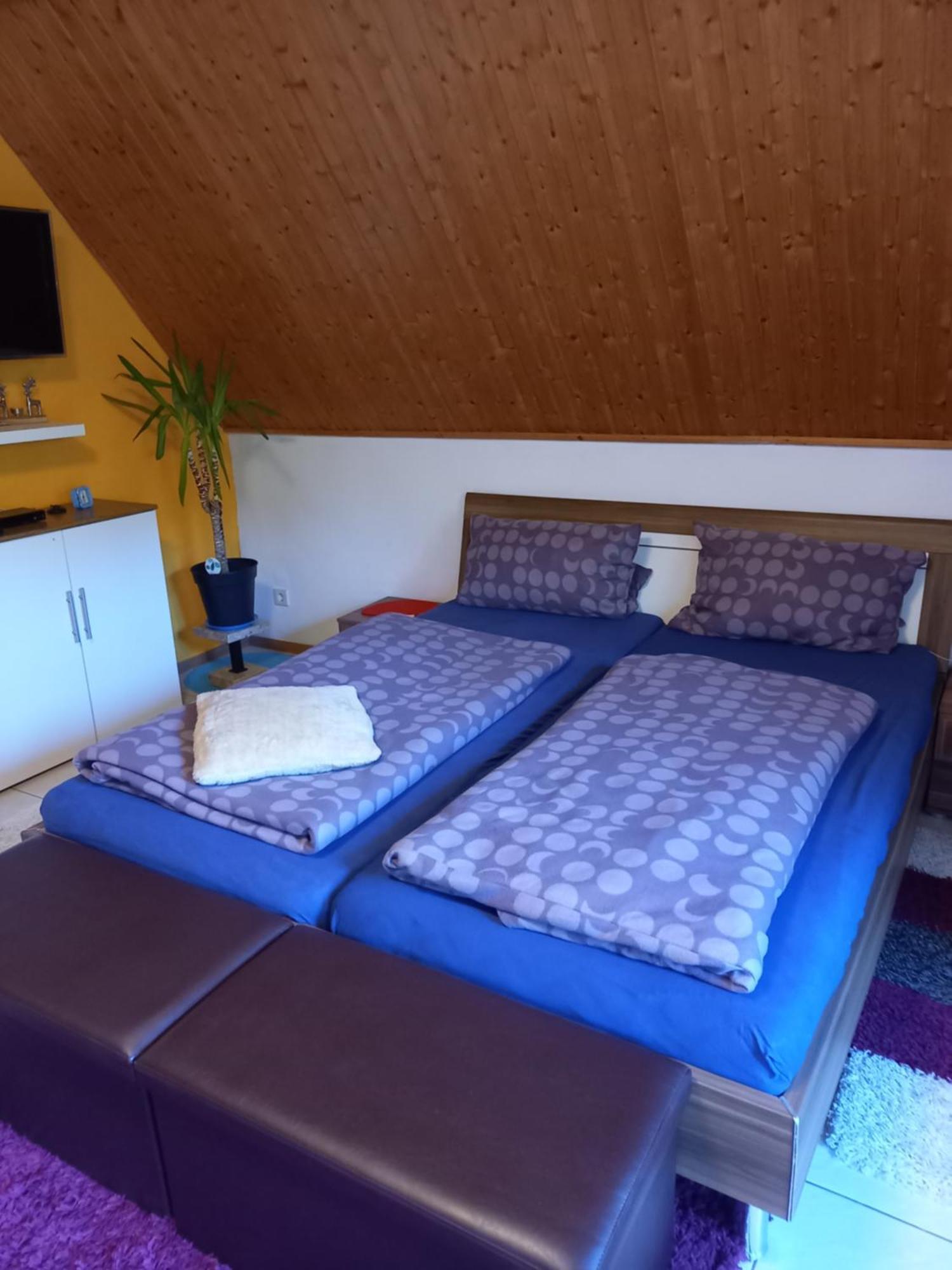 Ferienwohnung Aroba neu, auch für Monteure Fehrenbach Exterior foto
