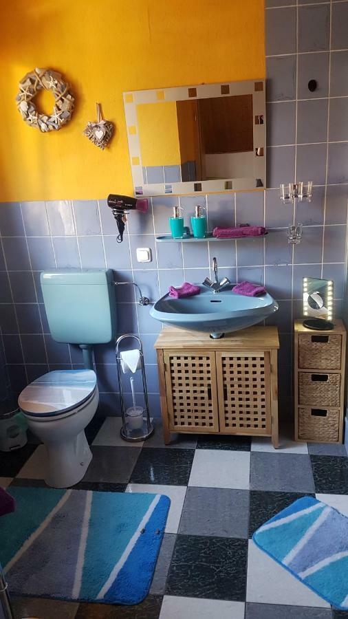 Ferienwohnung Aroba neu, auch für Monteure Fehrenbach Exterior foto
