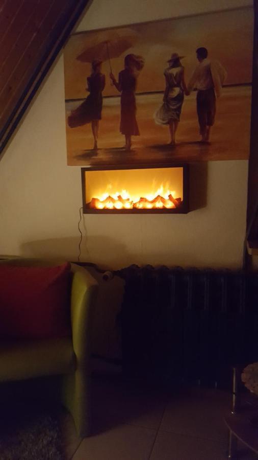 Ferienwohnung Aroba neu, auch für Monteure Fehrenbach Exterior foto